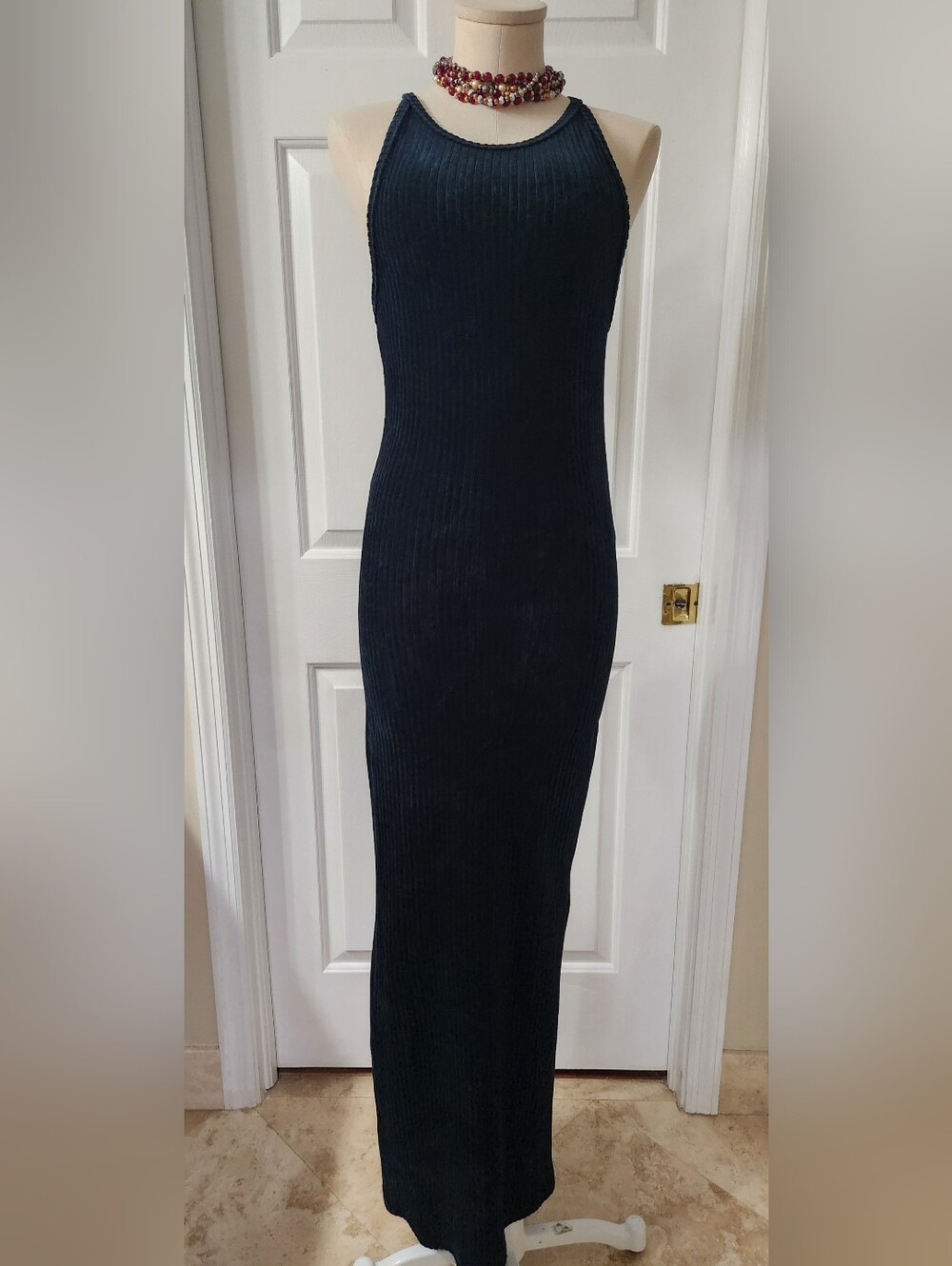 Sleeveless Ribbed Black Maxi Dress